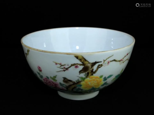 Large Qing Porcelain Famille Rose Bird Bowl
