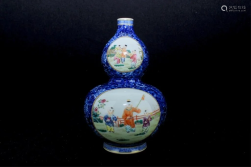 Qing Porcelain Famille Rose Gourd Blue Vase
