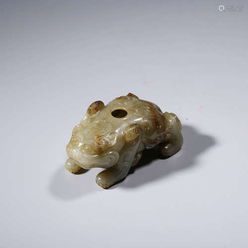 A CHINESE JADE RECUMBENT BEAST WASHER