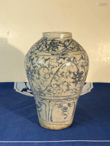 Chinese Ming Blue White Porcelain Vase - Lotus