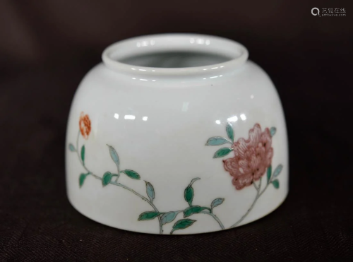 Chinese Porcelain Beehive Brush Washer with Floral