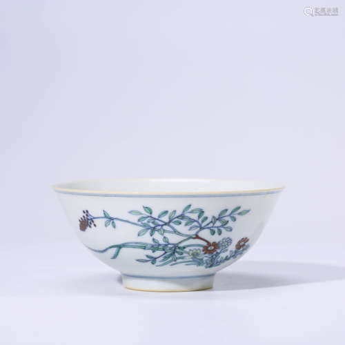 A CHINESE DOUCAI PORCELAIN LINGZHI AND FLOWER BOWL MARKED YONG ZHENG