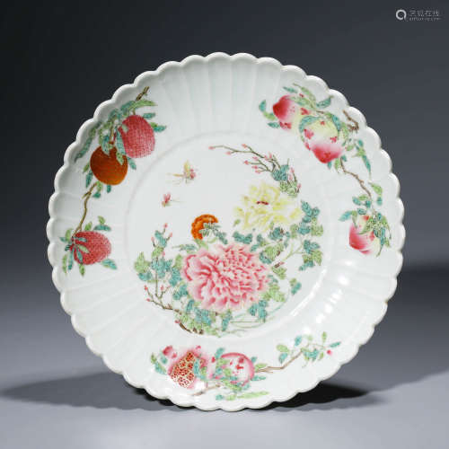 A CHINESE FAMILLE ROSE PORCELAIN POENY AND PEACH DISH MARKED YONG ZHENG