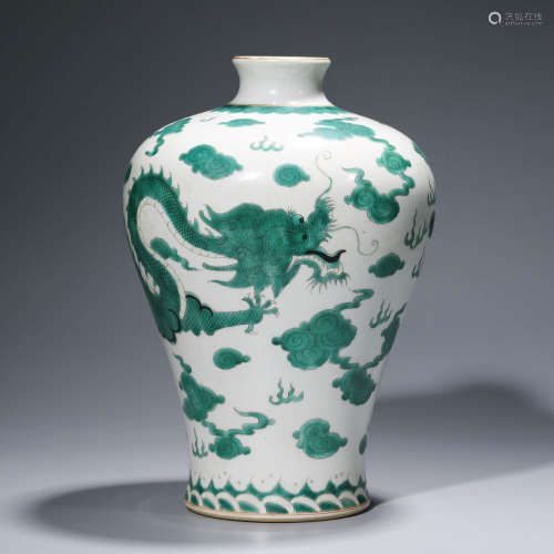 A CHINESE PORCELAIN VASE, MEIPING MARKED QIAN LONG