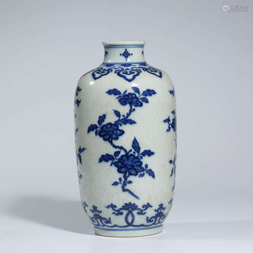 A CHINESE BLUE AND WHITE WUCAI PORCELAIN BASE MARKED YONG ZHENG