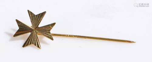 18 carat gold Maltese stick pin, 43mm long, 1.1g