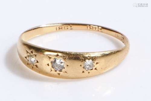 18 carat gold ring set with three diamonds, ring size O1/2, 1.8g
