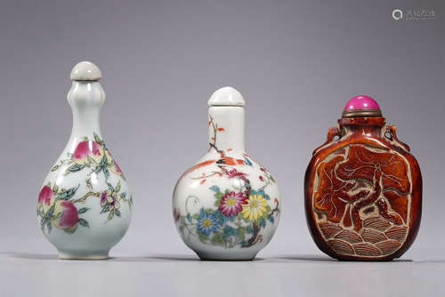 SET OF CHINESE SNUFF BOTTLE