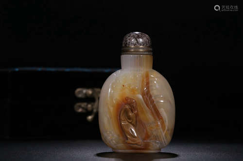 CHINESE AGATE SNUFF BOTTLES