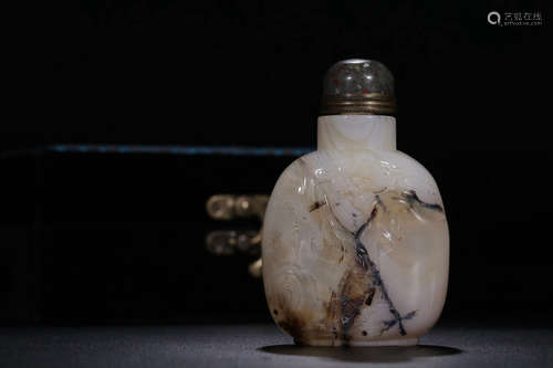 CHINESE AGATE SNUFF BOTTLES