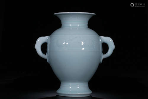 QIANLONG MARK, CHINESE CELADON GLAZED VASE