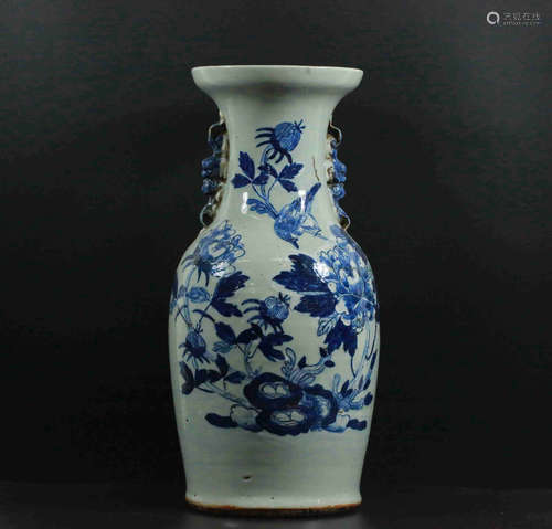 CHINESE BLUE & WHITE VASE