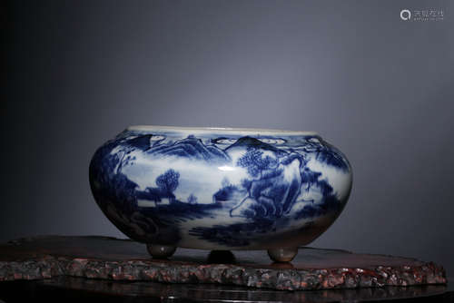 CHINESE BLUE & WHITE TRIPOD CENSER