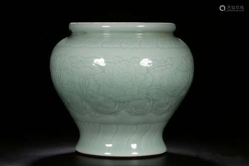 CHINESE CELADON GLAZE VASE