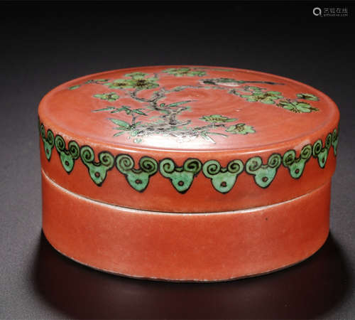 KANGXI MARK, CHINESE CORAL RED GLAZED GREEN GROUND CONTIANNER W/ COVER