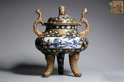 CHINESE BLUE & WHITE TRIPOD CENSER