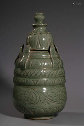 CHINESE LONGQUAN WARE CELADON VASE