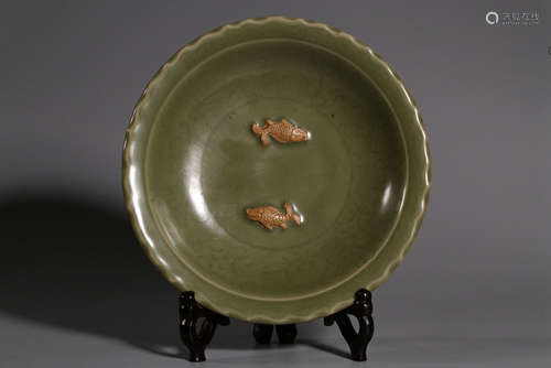 CHINESE LONGQUAN WARE PLATE