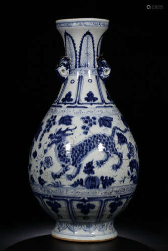 CHINESE BLUE & WHITE VASE