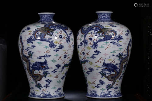 PAIR OF CHINESE BLUE & WHITE DOUCAI VASE