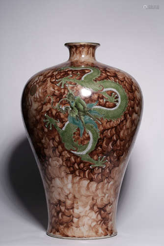 CHINESE GREEN GLAZED VASE