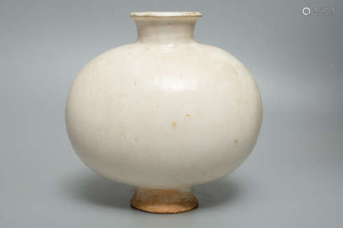 Chinese Ding Kiln Porcelain Bottle