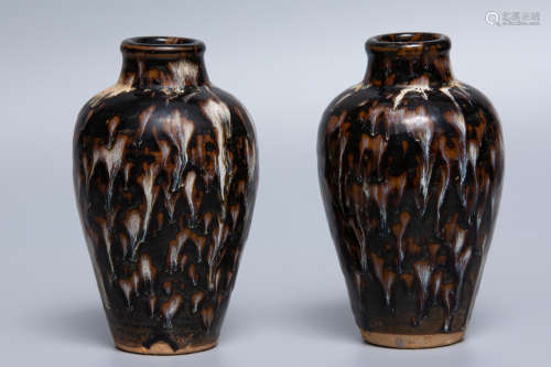 Chinese Pair Of Jizhou Kiln Porcelain Bottles