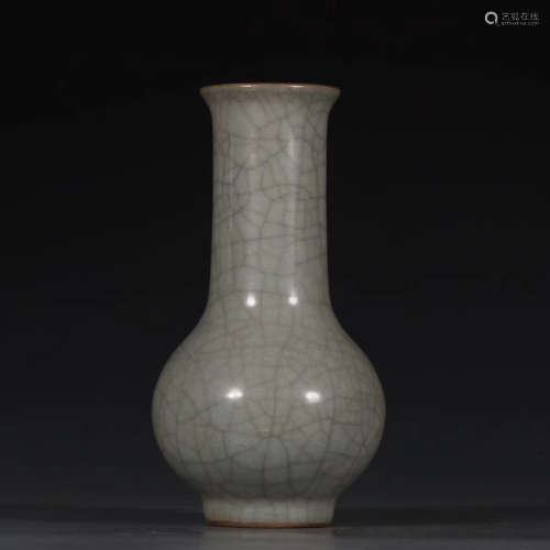 Chinese Ge Kiln Porcelain Bottle