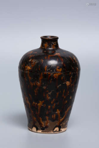 Chinese Jizhou Kiln Porcelain Plum Bottle