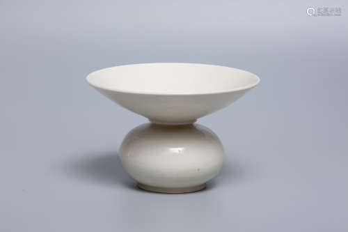 Chinese Ding Kiln Porcelain Vessel