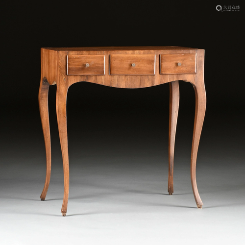 AN ITALIAN PROVINCIAL STYLE WALNUT SIDE TABLE, MID 20TH