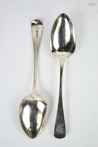A pair of Georgian silver serving spoons, engraved with initial to the handle, London 1821, 3.