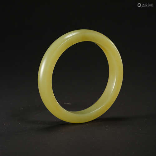 CHINESE HETIAN YELLOW JADE BRACELET, MING DYNASTY