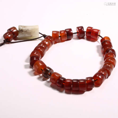 A BUNCH OF CHINESE AGATE NECKLACE, WESTERN ZHOU DYNASTY