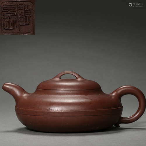 CHINESE  BOCCARO TEAPOT