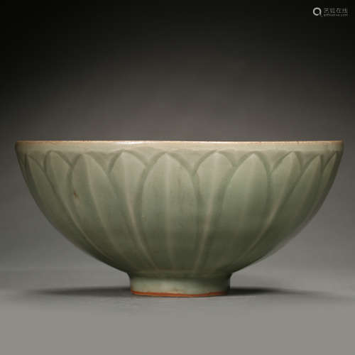 CHINESE LONGQUAN WARE BOWL,  SOUTHERN SONG DYNASTY