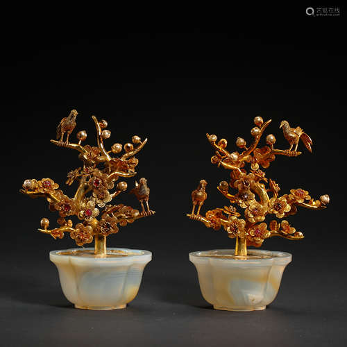 TWO CHINESE GILT SILVER FILIGREE BONSAI INLAID AGATES, QING DYNASTY