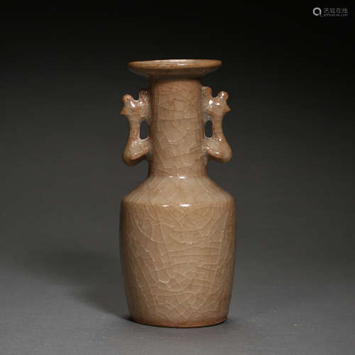 CHINESE CELADON AMPHORA