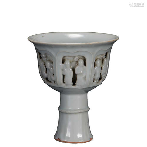 CHINESE YUAN DYNASTY HOLLOW OUT GOBLET