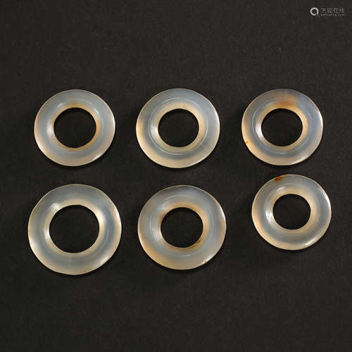 GROUP (6) OF CHINESE AGATE RINGS