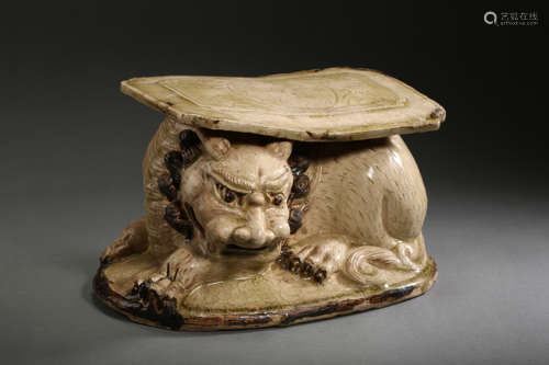 CHINESE CELADON LION, SUI DYNASTY