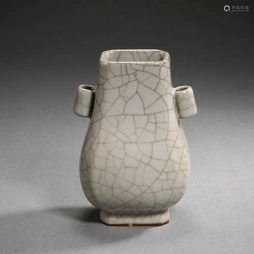 CHINESE CELADON AMPHORA