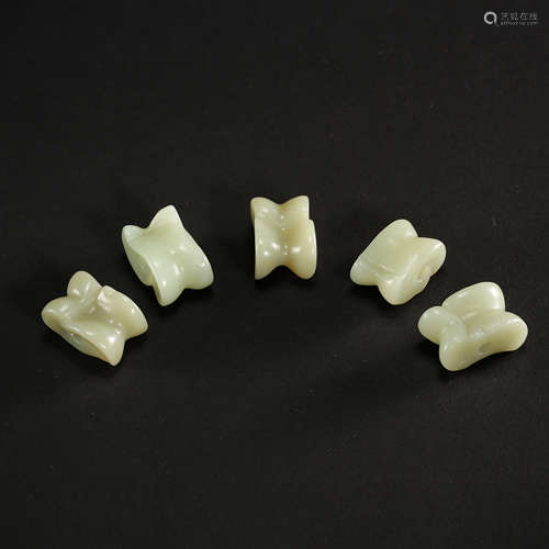 GROUP (5) OF CHINESE HETIAN JADE GALER, QING D