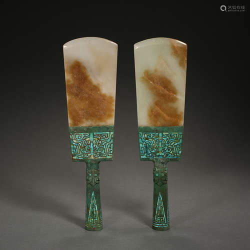 A PAIR OF CHINESE HETIAN JADE SHOVELS