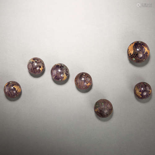 SEVEN AMETHYSTS INLAID WITH GOLD AND TURQUOISES, WARRING STATES PERIOD, CHINA (EACH SIZE IS DIFFERENT)