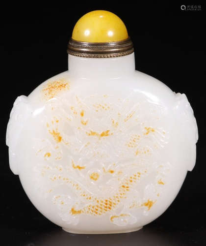 HETIAN JADE SNUFF BOTTLE CARVED WITH DRAGON PATTERN