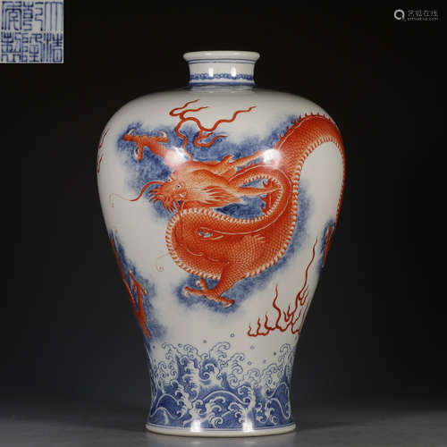 DAQINGQIANLONGNIANZHI MARK BLUE&WHITE GLAZE VASE