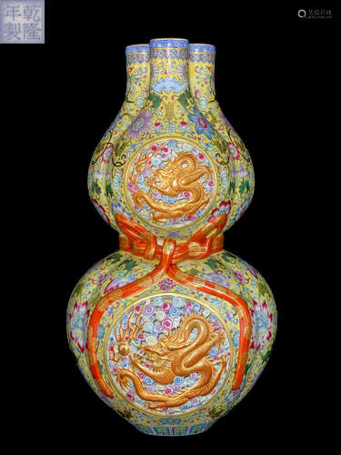 QIANLONGNIANZHI MARK ALUM RED GLAZE GOURD VASE