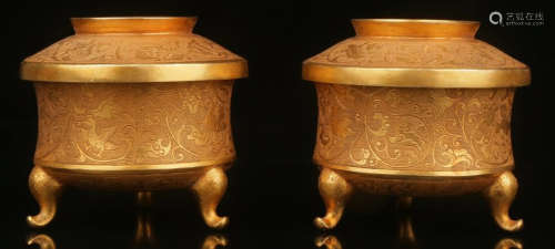 PAIR OF GILT BRONZE CUP WITH WRAPPED FLOWER CARVING