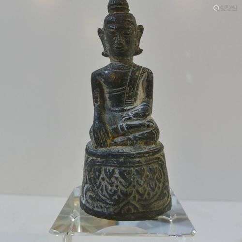 Intéressant et rare Bouddha votif en bronze blanc …